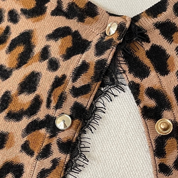 Gorgeous White House Black Market Leopard Cardigan - Picture 2 of 16